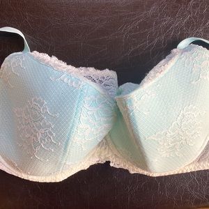 Vena (Polish brand) semi-soft mint bra with white lace, 70K (UK 32H / US 32K)